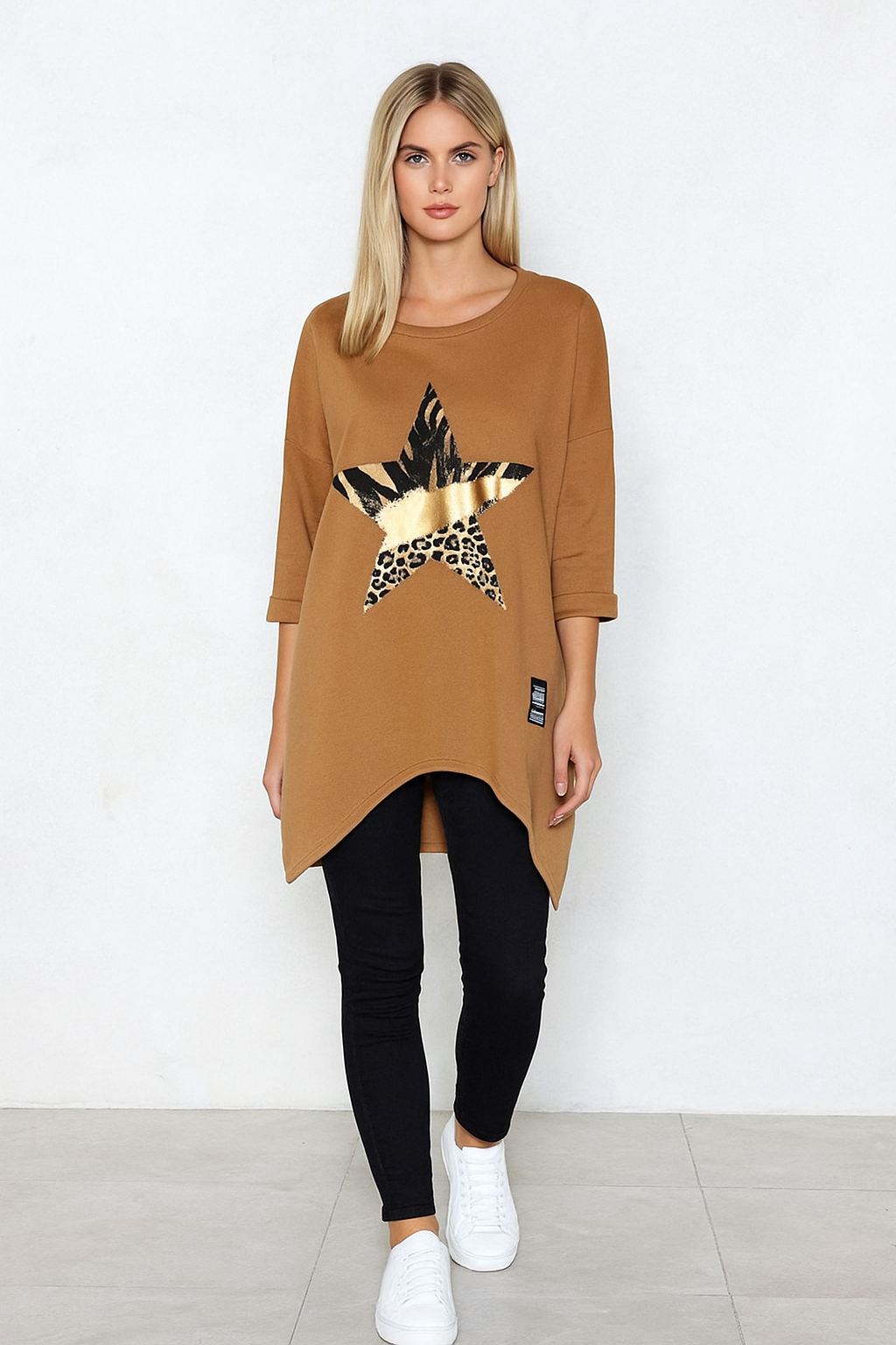 Star detailed top.